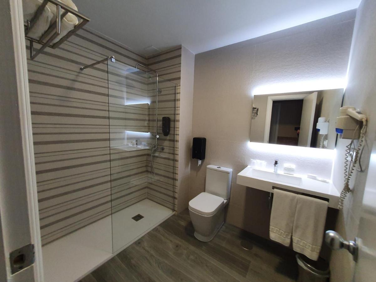 Hotel Azar Plasencia Ngoại thất bức ảnh