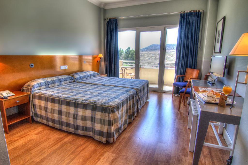 Hotel Azar Plasencia Phòng bức ảnh