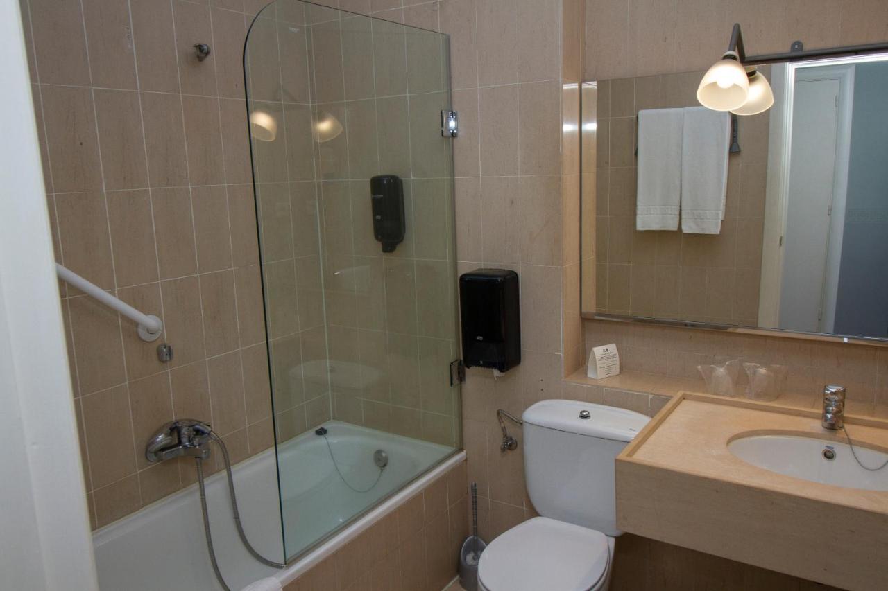Hotel Azar Plasencia Ngoại thất bức ảnh
